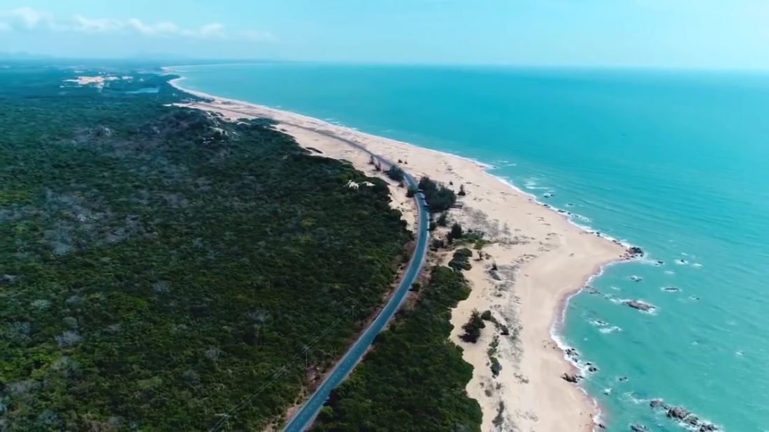 Tuyến đường ven biển Long Hải – Bình Châu – La Gi – Mũi Né là cung đường biển dài nhất Việt Nam