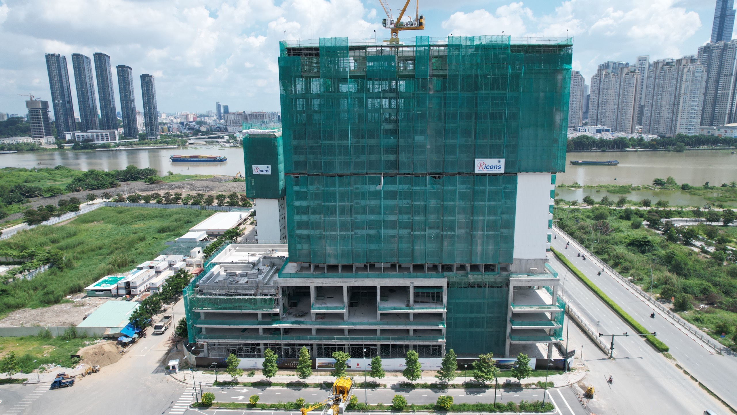 Dự án The River Thủ Thiêm - Hình ảnh cất nóc tháng 10.2021