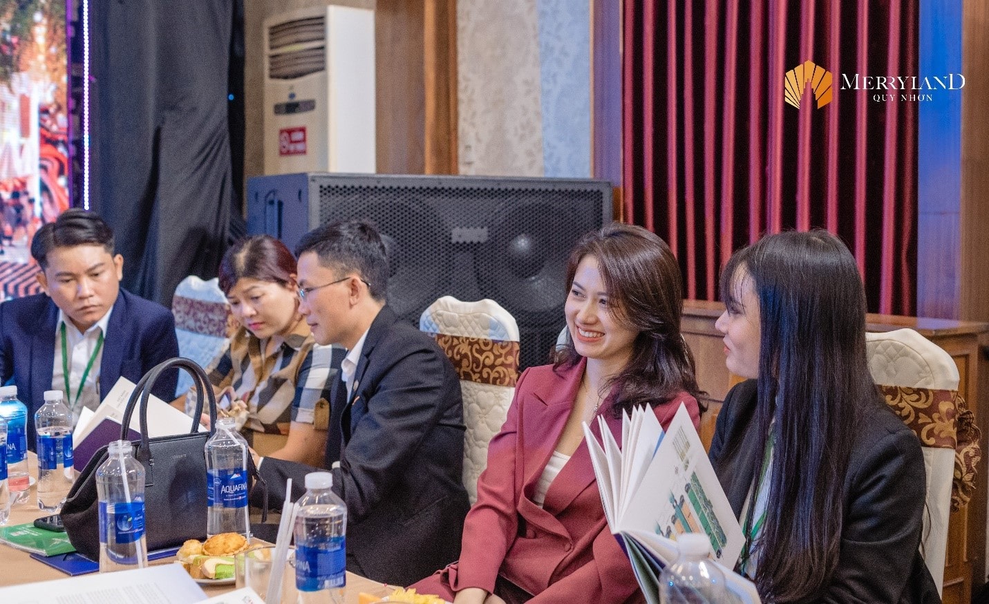 Khách hàng, nhà đầu tư quan tâm tìm hiểu Bizhouse Canal District