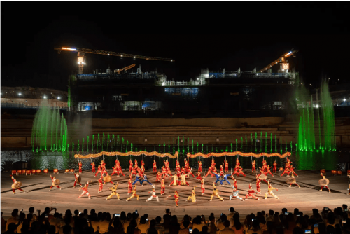 Tinh hoa võ cổ truyền kết hợp nhạc nước hiện đại tại MerryLand Quy Nhơn